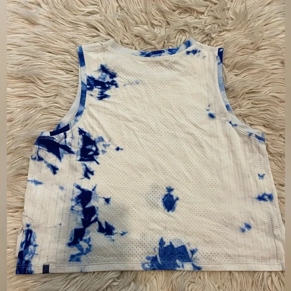 Lululemon Train To Be Tank*EUC - Picture 6 of 11